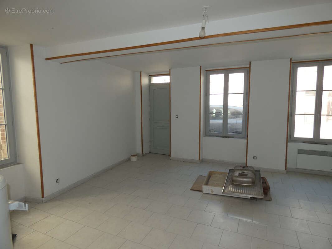 Maison à BRIENON-SUR-ARMANCON