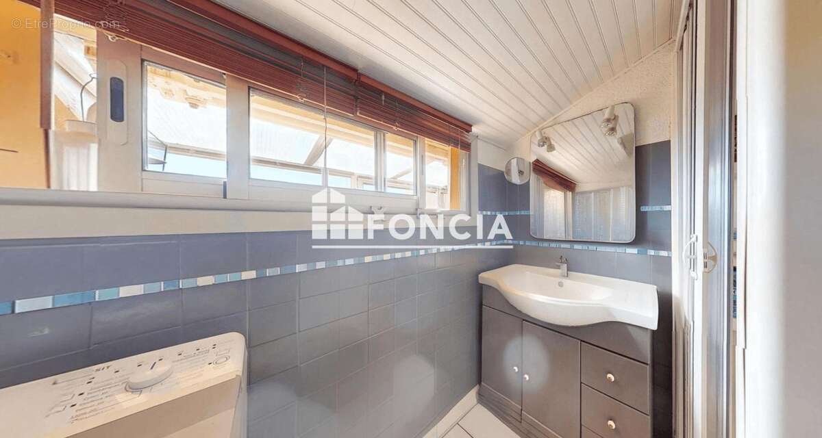 EXCLUSIVITÉ CANET PORT – Dernier Étage – 46 m² au Sol – Vue Dégagée + Aperçu Mer – 2 Terrasses – Mezzanine - photo 4