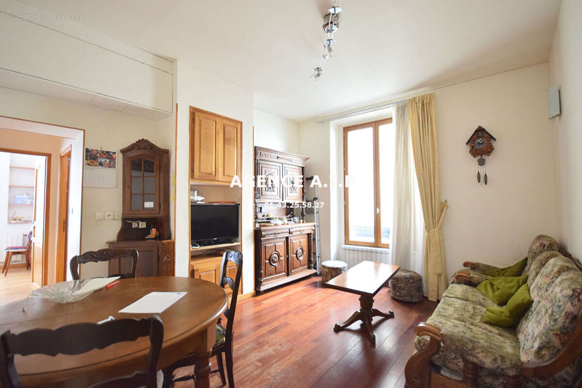Appartement à PARIS-10E