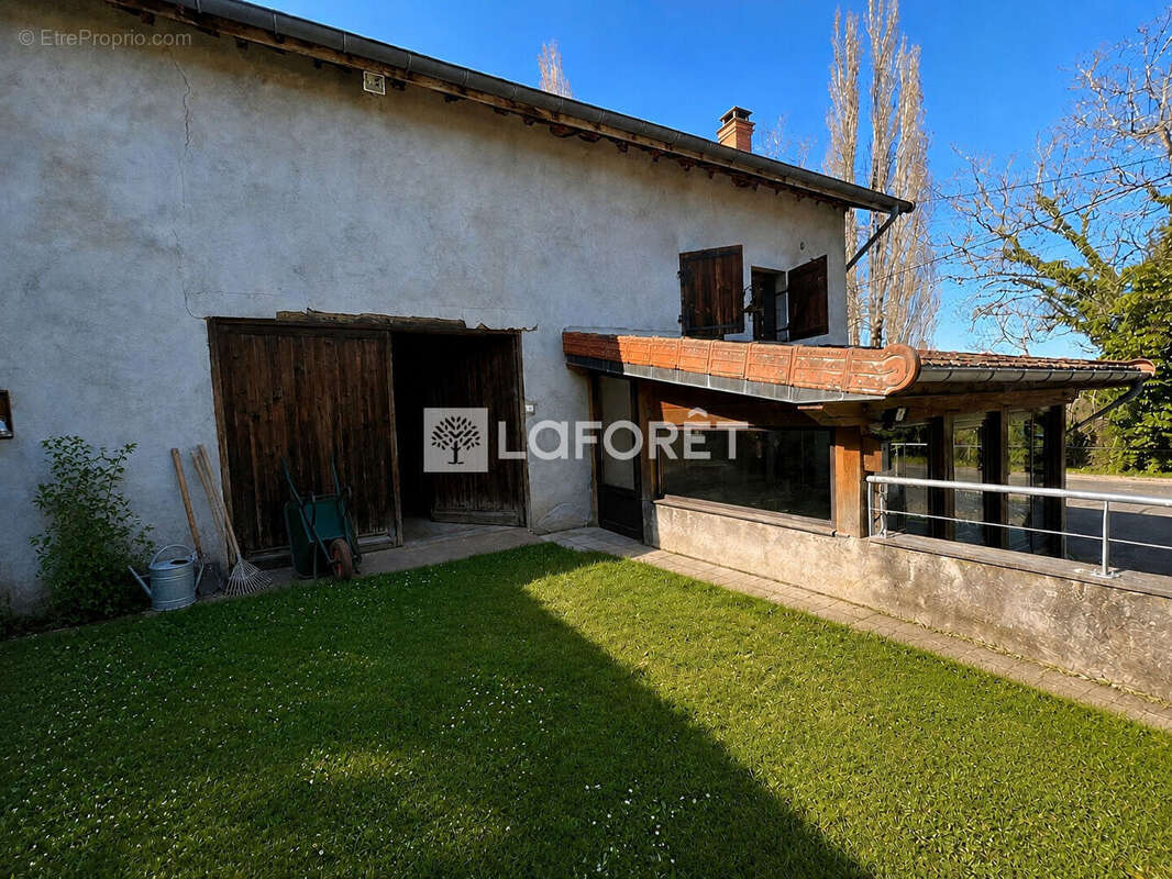 Maison à RENAISON