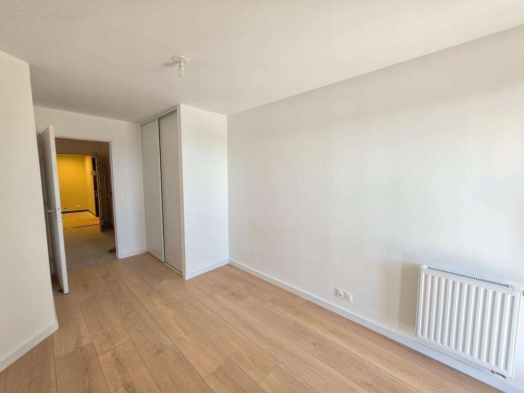 Appartement NEUF avec terrasse, port et restaurants à pied - photo 9
