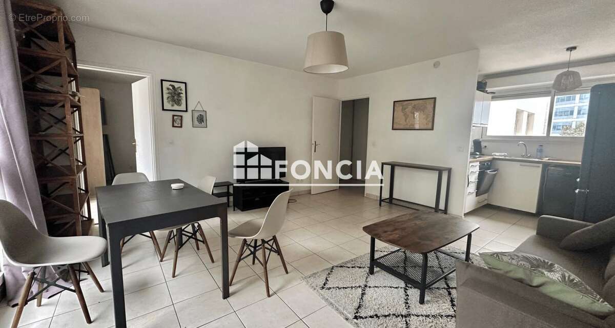 Appartement à MARSEILLE-2E