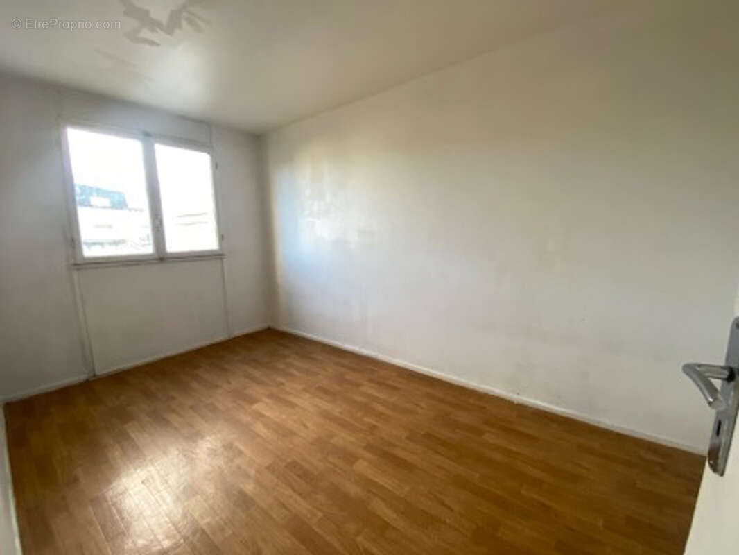 Appartement à AUBERVILLIERS
