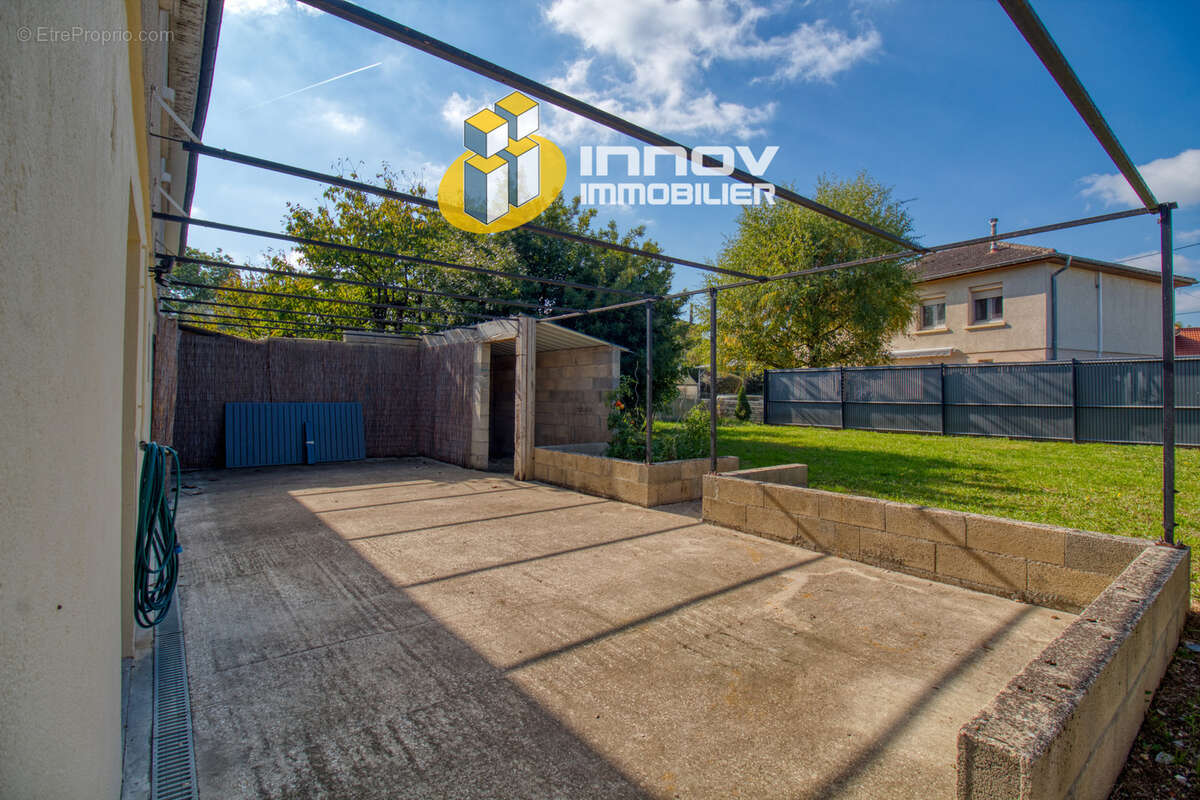 Maison à CHATENOY-LE-ROYAL