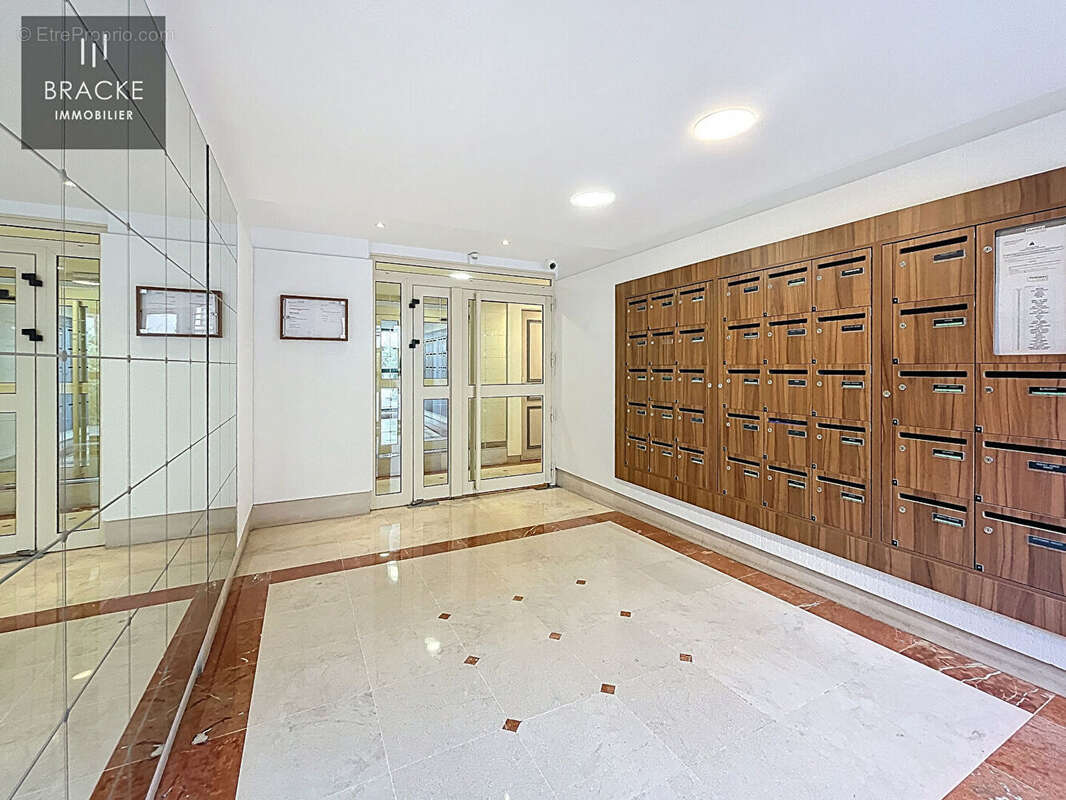 Appartement à COURBEVOIE