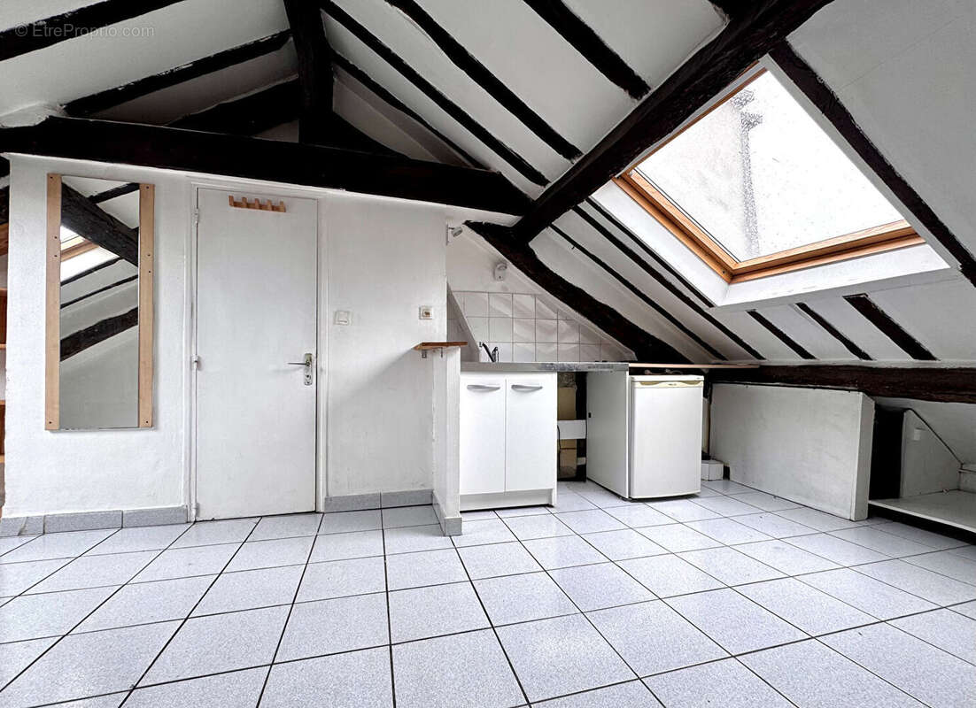 Appartement à PARIS-10E