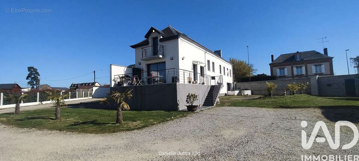 Appartement 375 m² à Le Boulay-Morin  - photo 2
