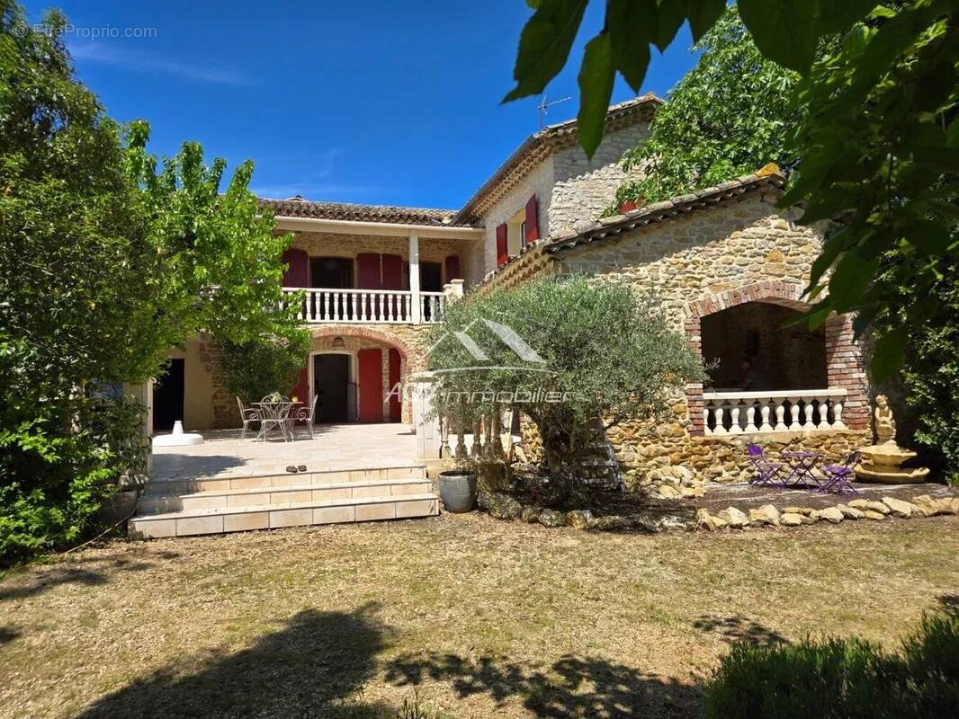 Maison à ALLEGRE-LES-FUMADES