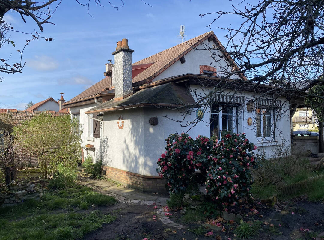 Maison à SALBRIS