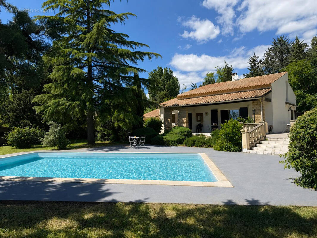Maison à SAINT-QUENTIN-LA-POTERIE