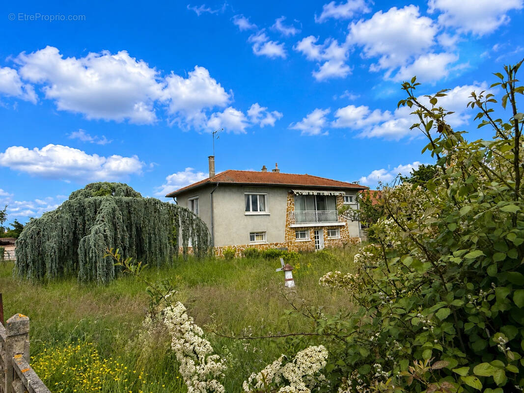 Maison à POUILLY-LES-NONAINS