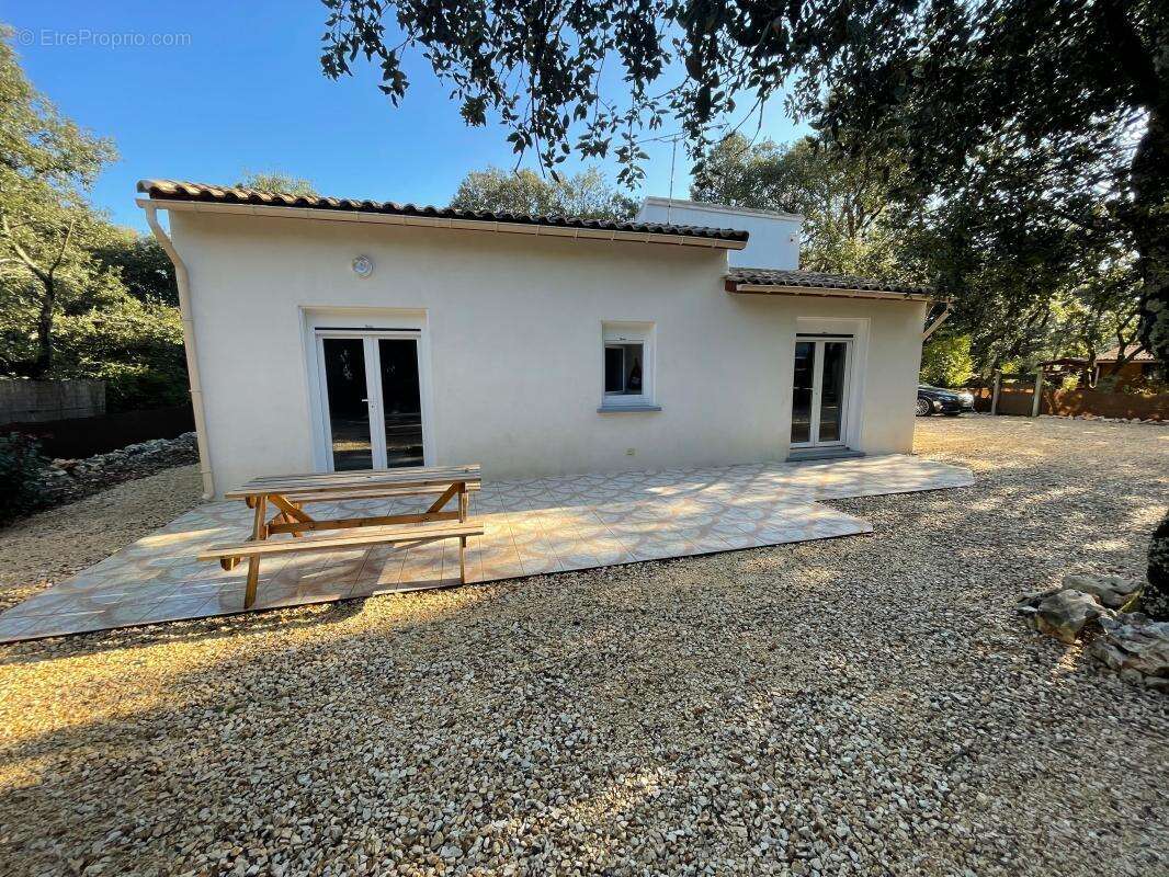 Maison à MEJANNES-LE-CLAP