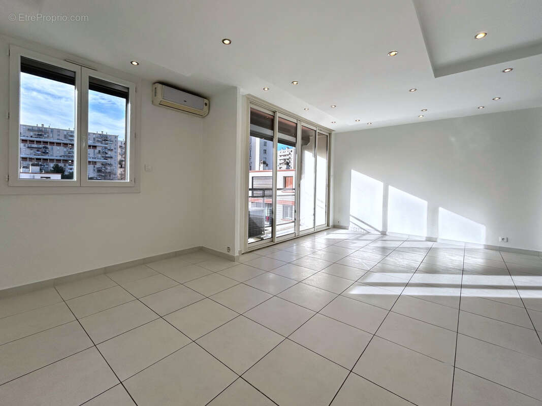 Appartement à MARSEILLE-14E