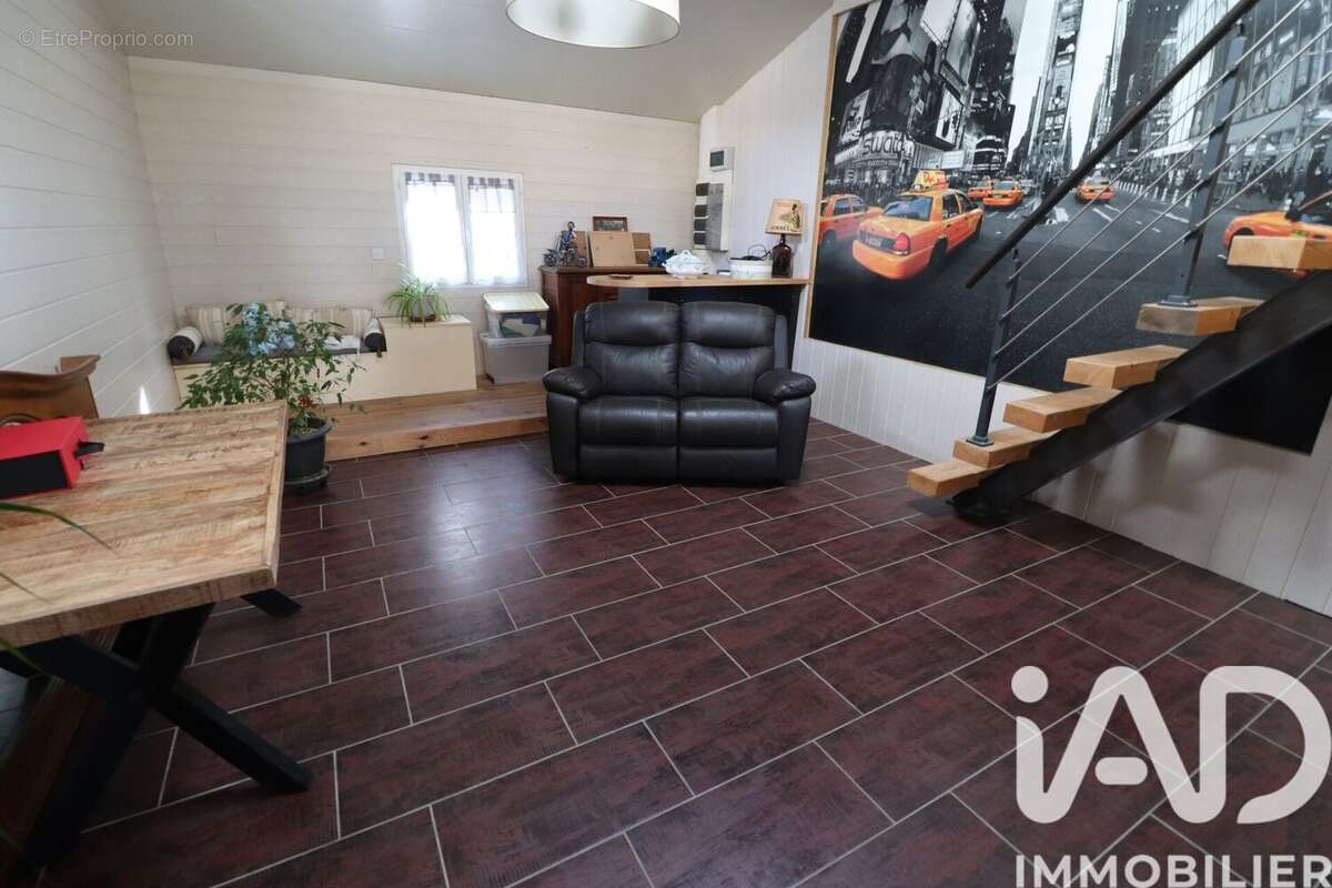 Maison 162 m² à Saint-Martin-D'ary  - photo 3