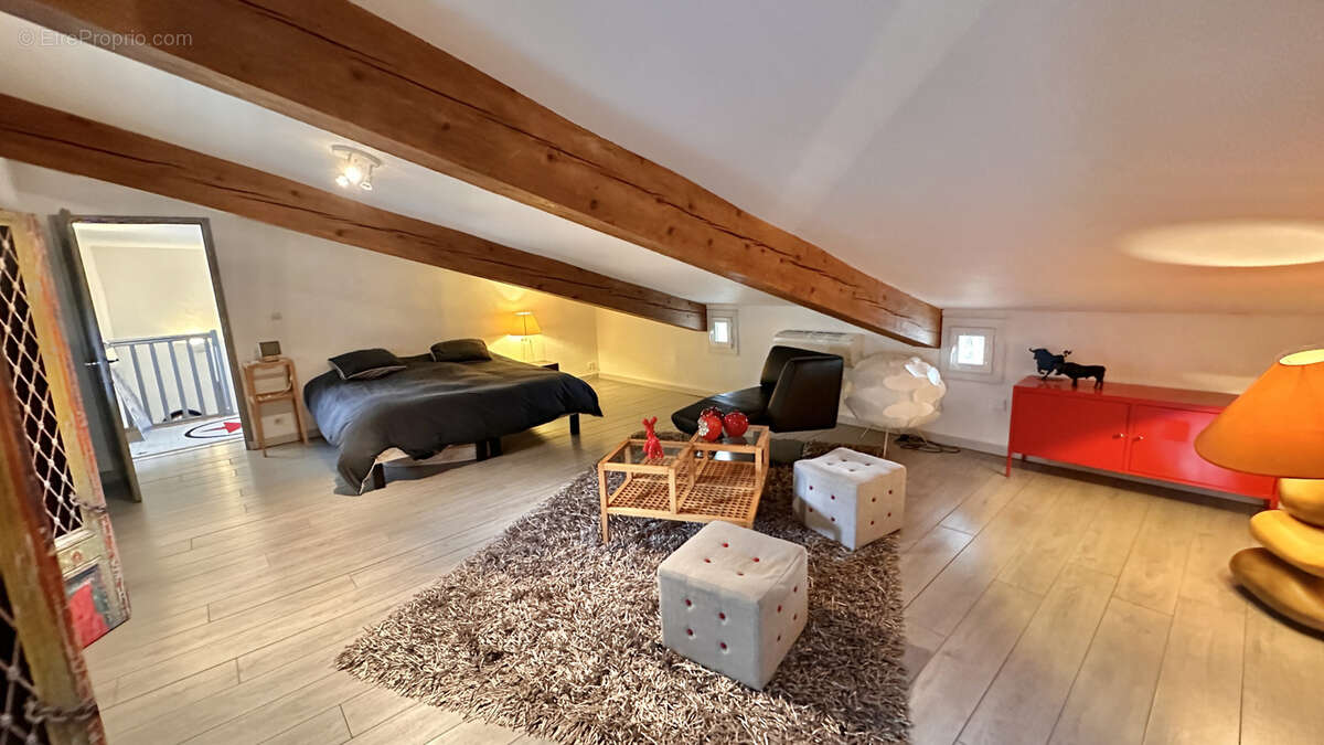 Maison à SAINT-GENIS-DES-FONTAINES