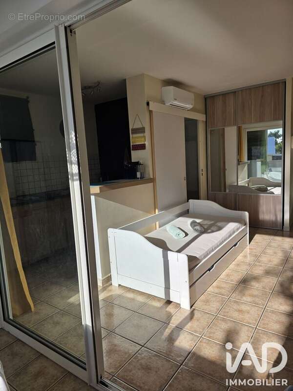 Appartement 35 m² à Saint-Paul  - photo 6