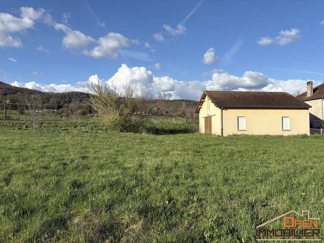 Appartement à CAZOULES