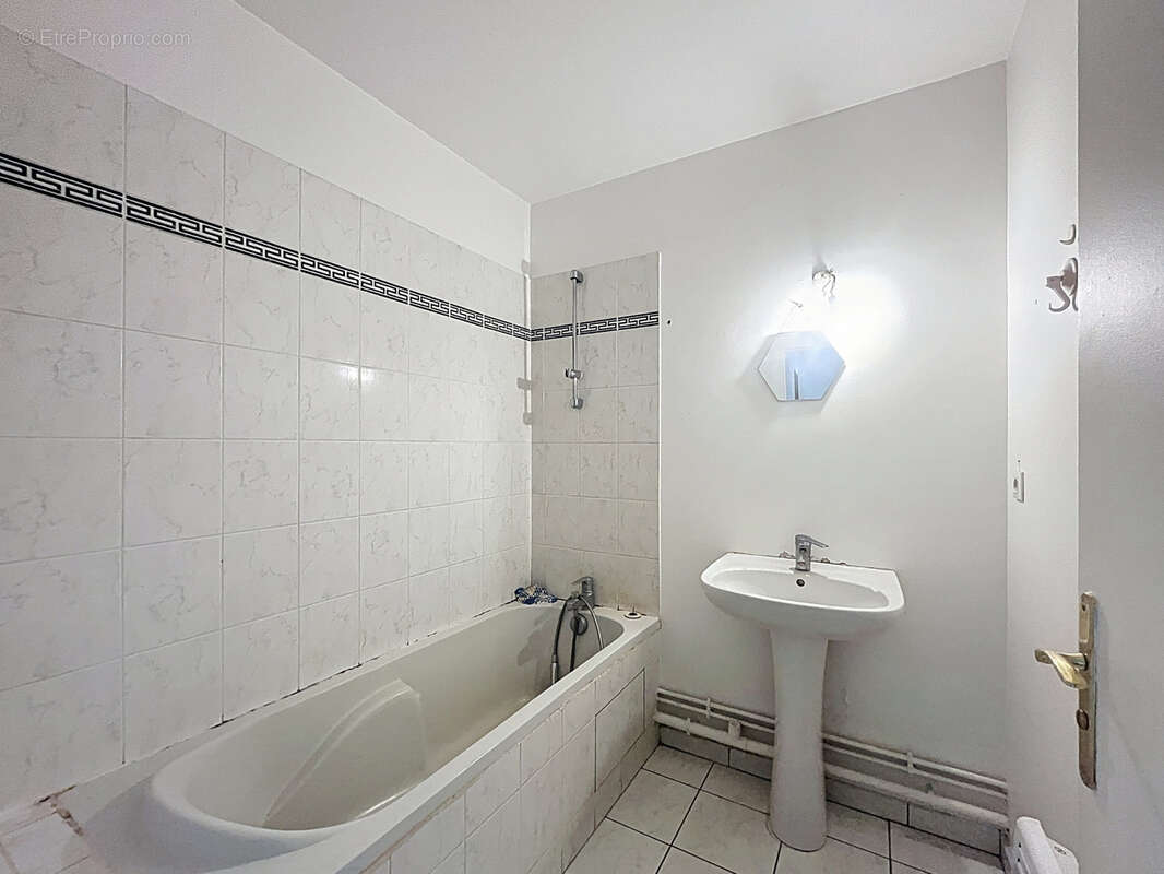 Appartement à LE BLANC-MESNIL