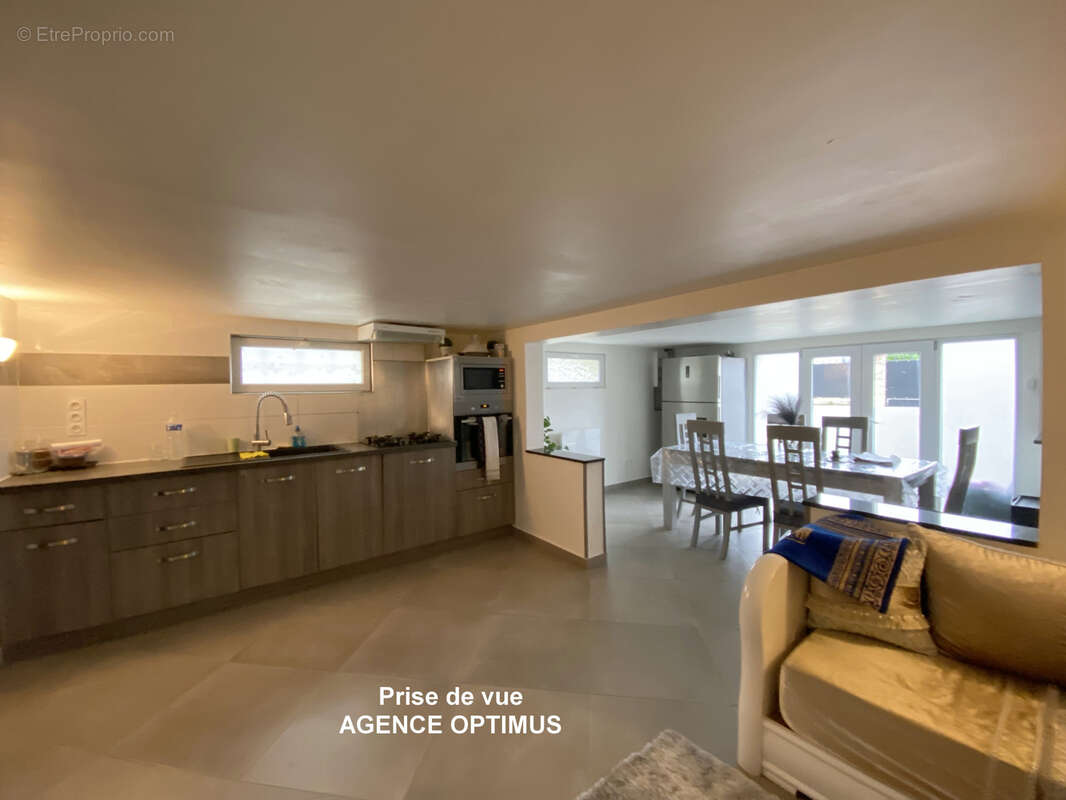 Maison à VILLENEUVE-SUR-YONNE