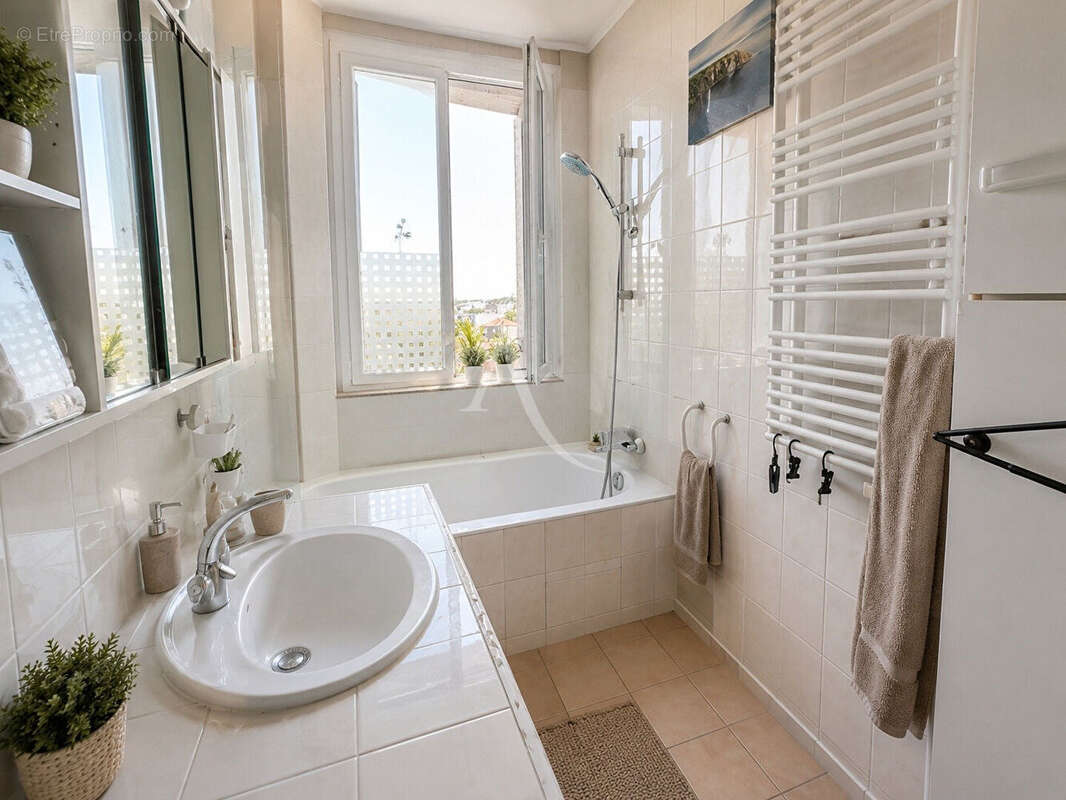Appartement à FONTENAY-SOUS-BOIS
