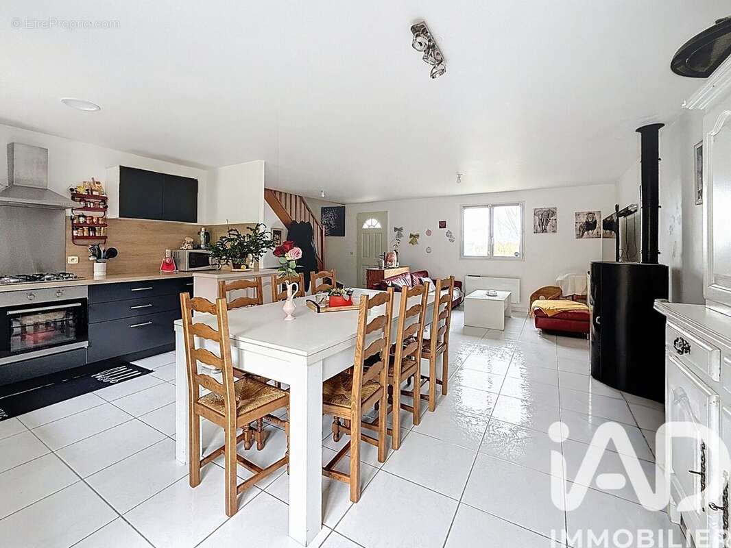 Photo 2 - Maison à VOISCREVILLE