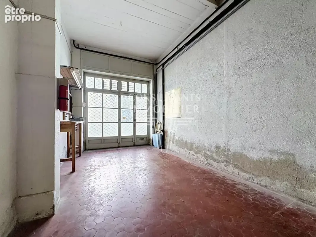 Photo Commerce à Cannes au prix de 125 000€