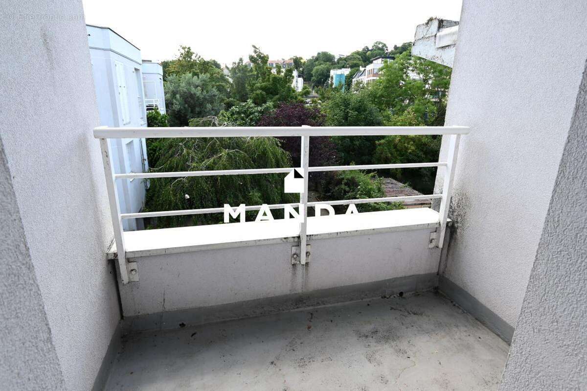 Appartement à ISSY-LES-MOULINEAUX