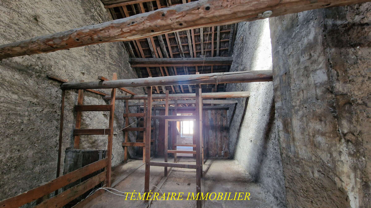 Appartement à CHAMPAGNOLE