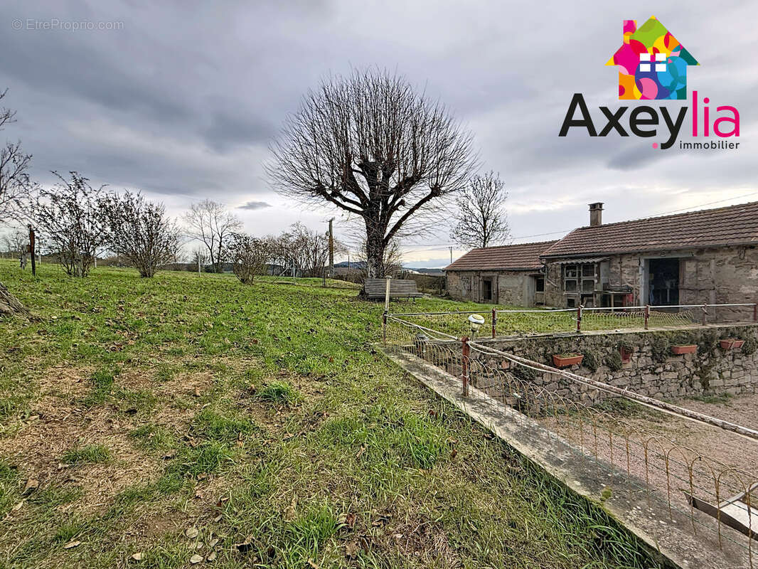 A vendre - arfeuilles - maison à rénover avec dépendances et terrain - photo 16