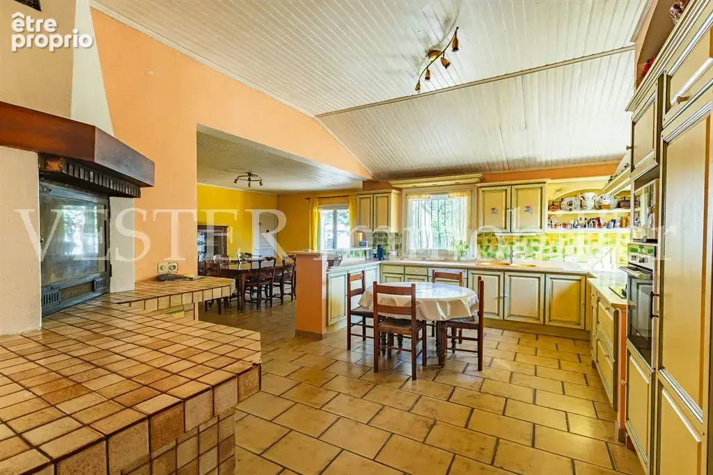 Cavaillon - villa 202 m² - 3641 m² terrain - 4 chambres - piscine - photo 7