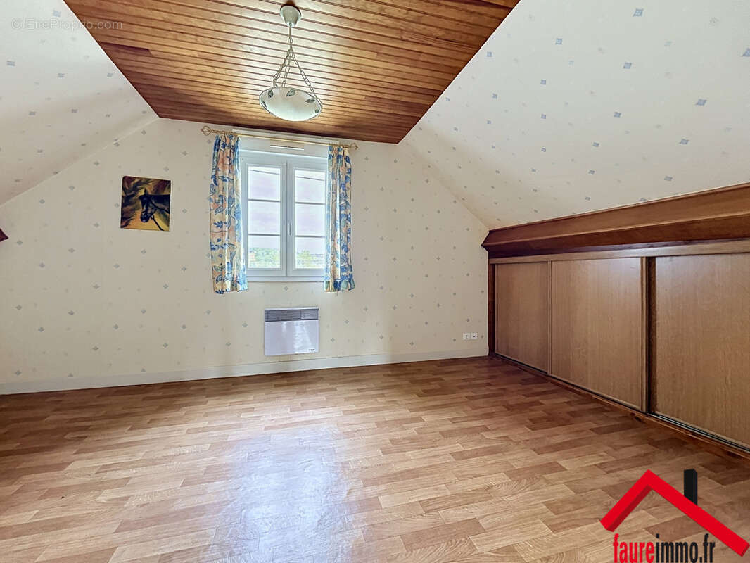 Maison à CUBLAC
