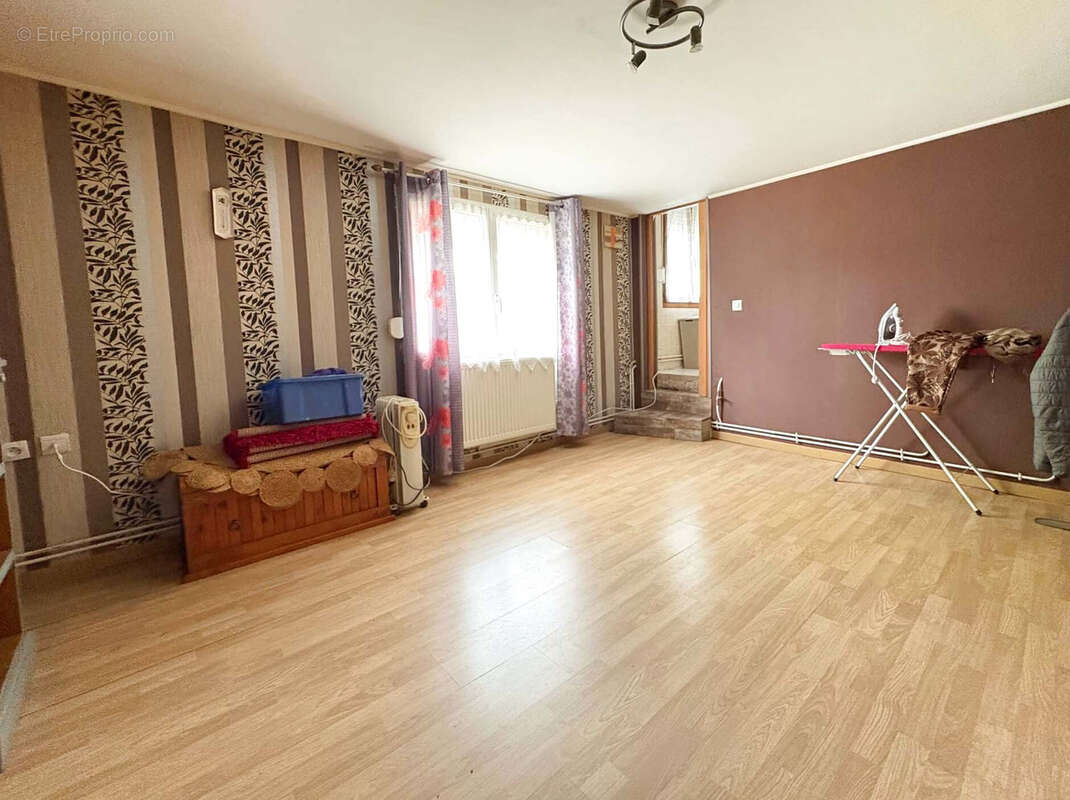 Maison à VAUCHELLES-LES-QUESNOY