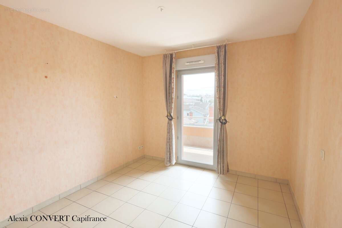 Appartement à vendre 5 pièces garage+ cave + parking BOURG EN BRESSE (01) - photo 12