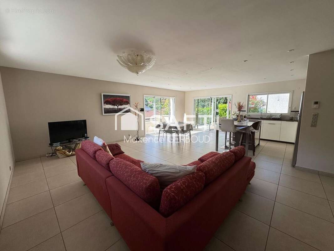 Maison 122 m² à Saint-Quentin-Sur-Isere  - photo 3