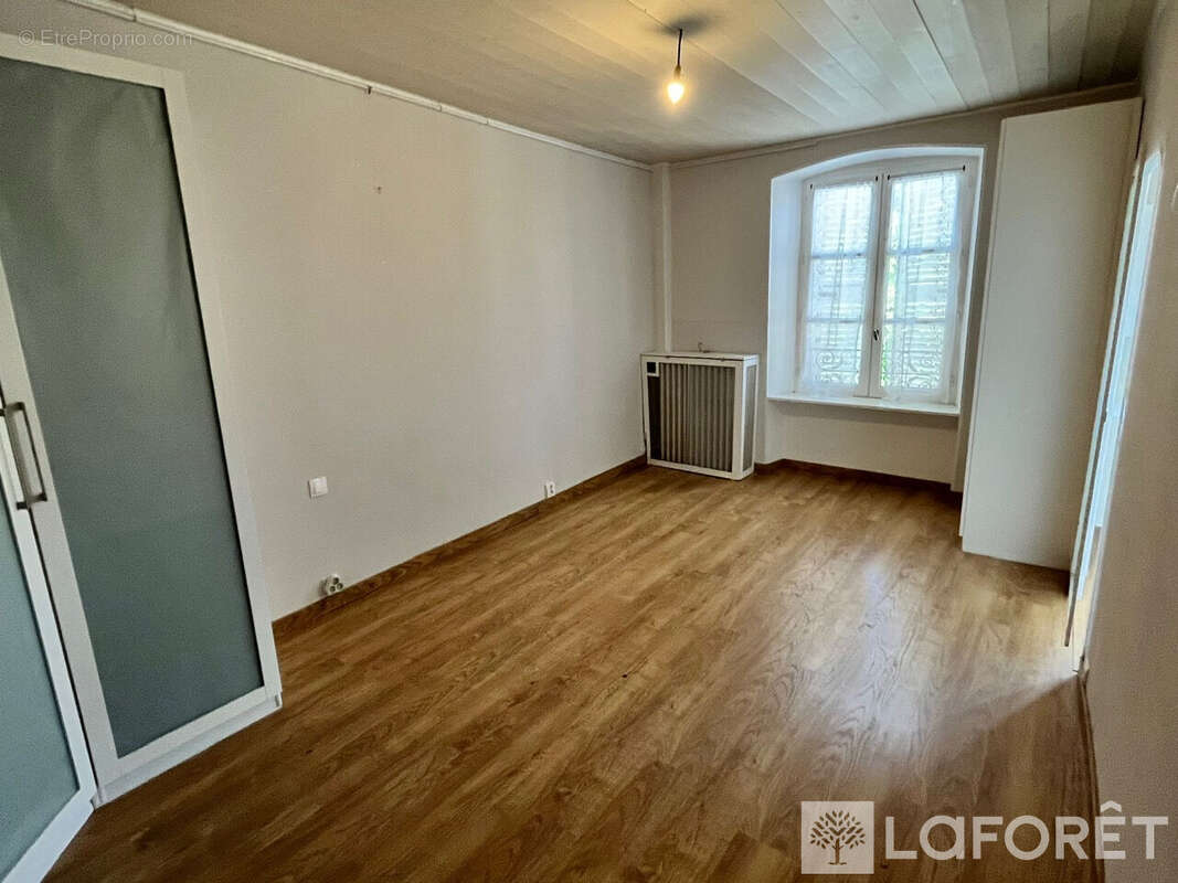 Maison à SAINT-CIRGUES