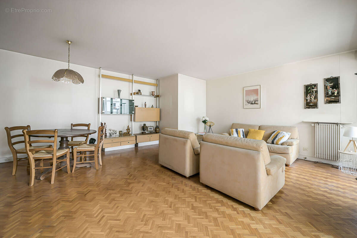 Appartement à PARIS-12E