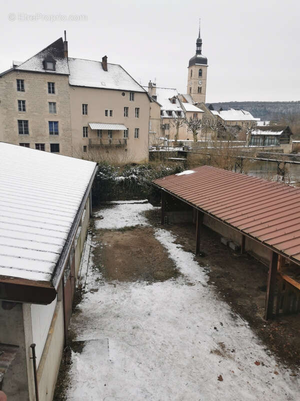 Commerce à ORNANS