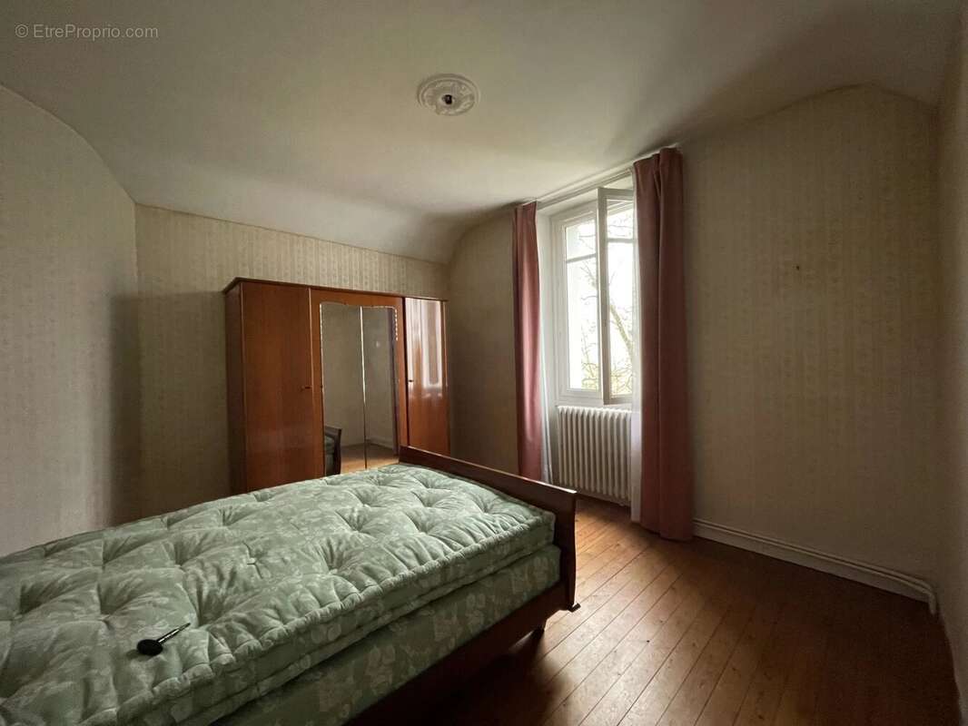 Maison à SAINT-SEBASTIEN-SUR-LOIRE