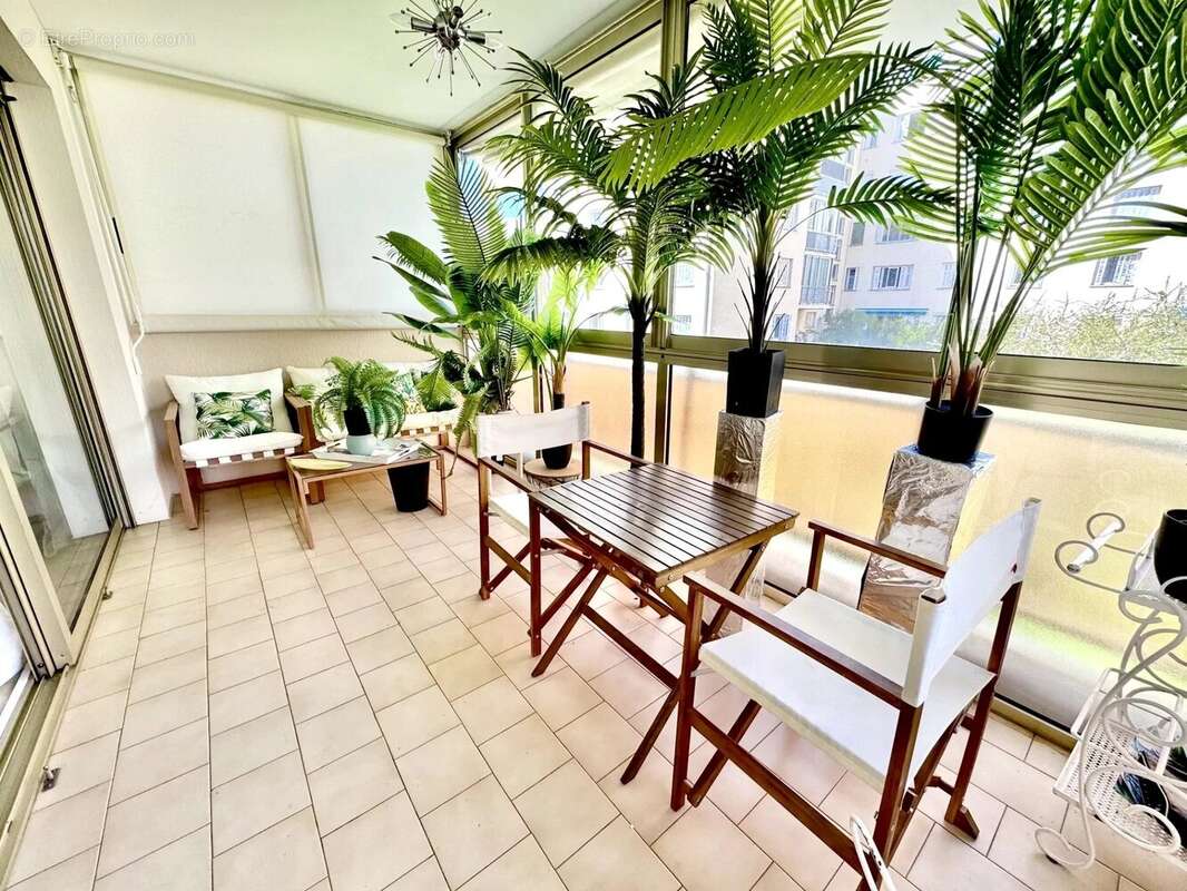 Appartement à LE CANNET