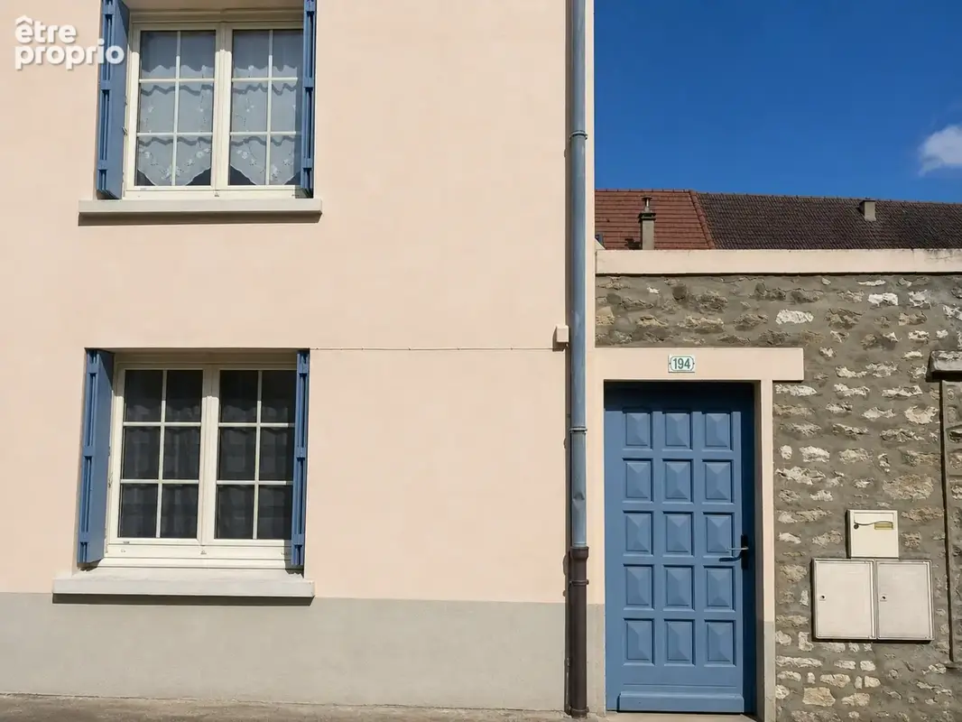Maison à FOLLAINVILLE-DENNEMONT