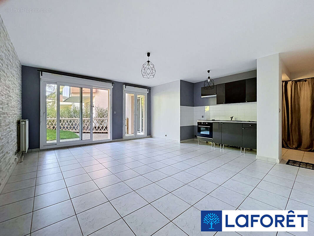 Appartement à AHUY