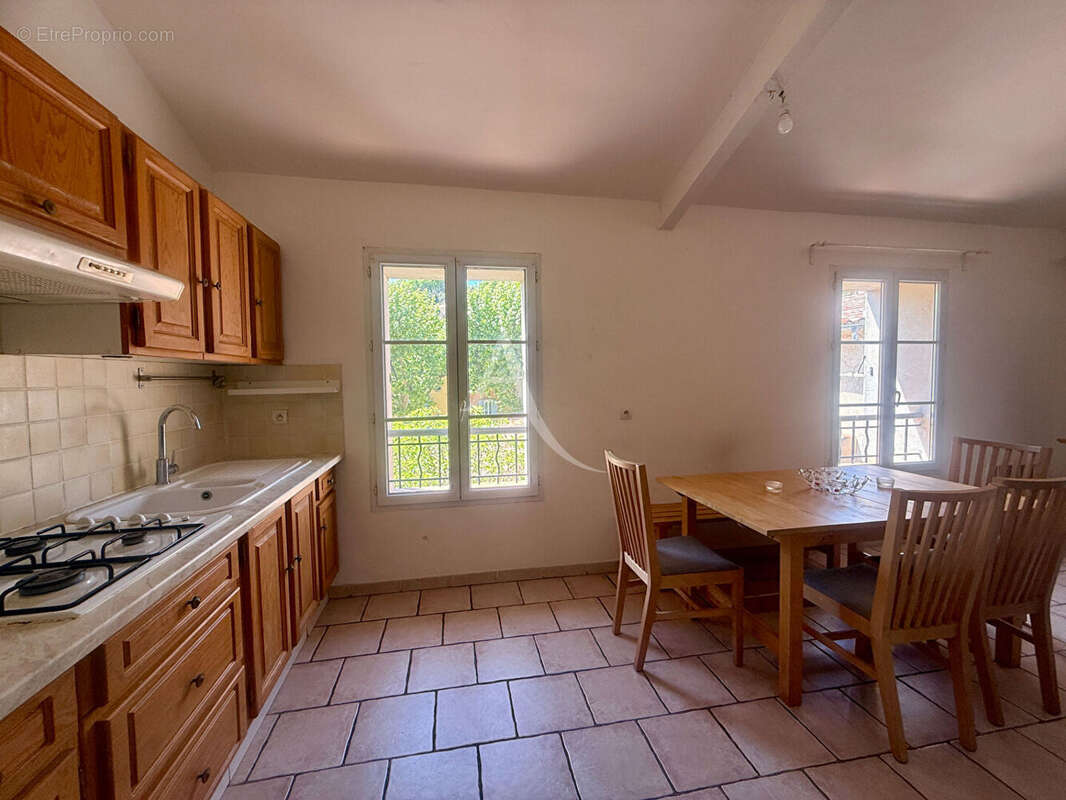 Maison à GINASSERVIS