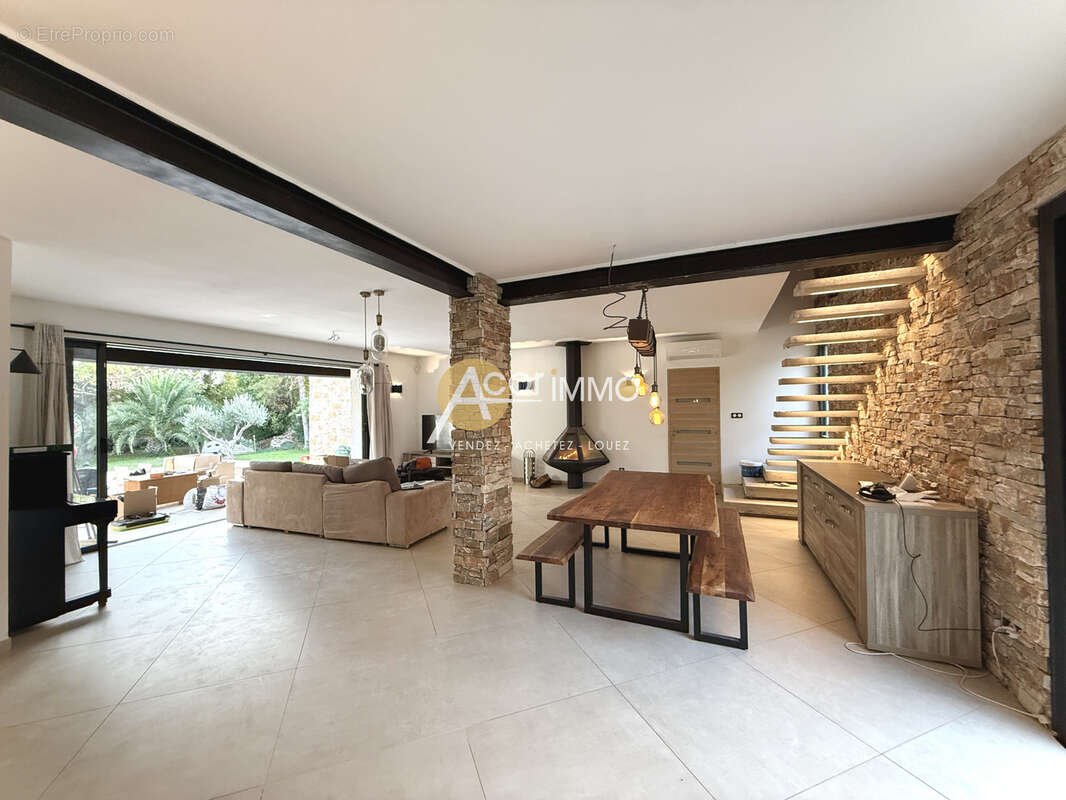 Maison à CUERS