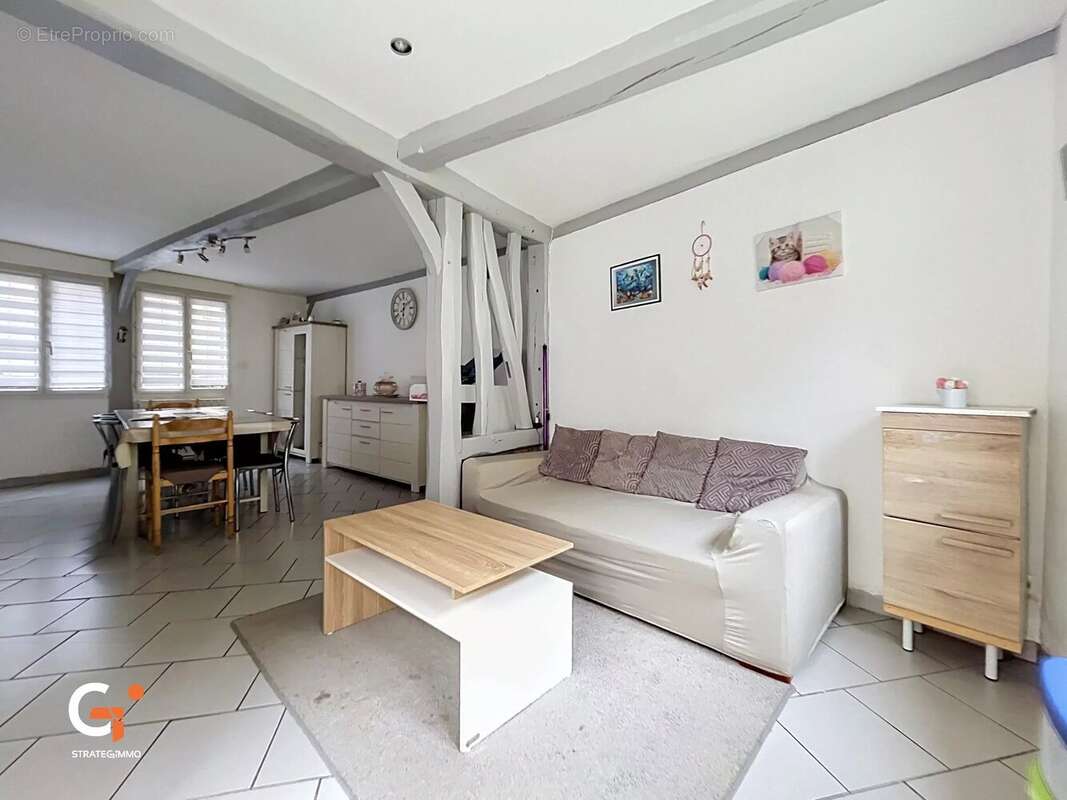 Maison de ville avec annexes - photo 4