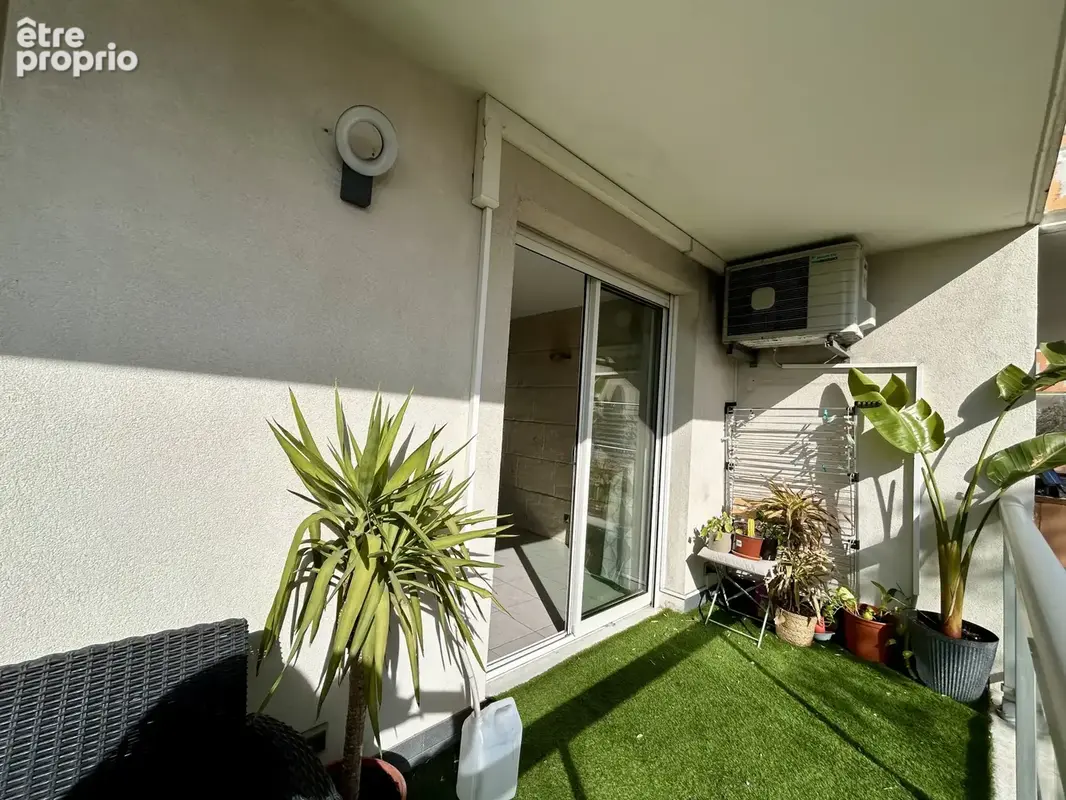 Appartement T3   66,40 m2 avec terrasse, parking & garage   Marseille 13010 - photo 12
