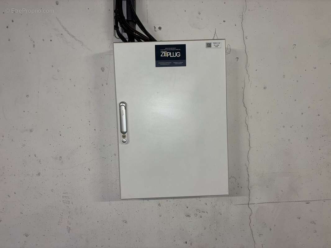 Parking à NEUILLY-SUR-SEINE