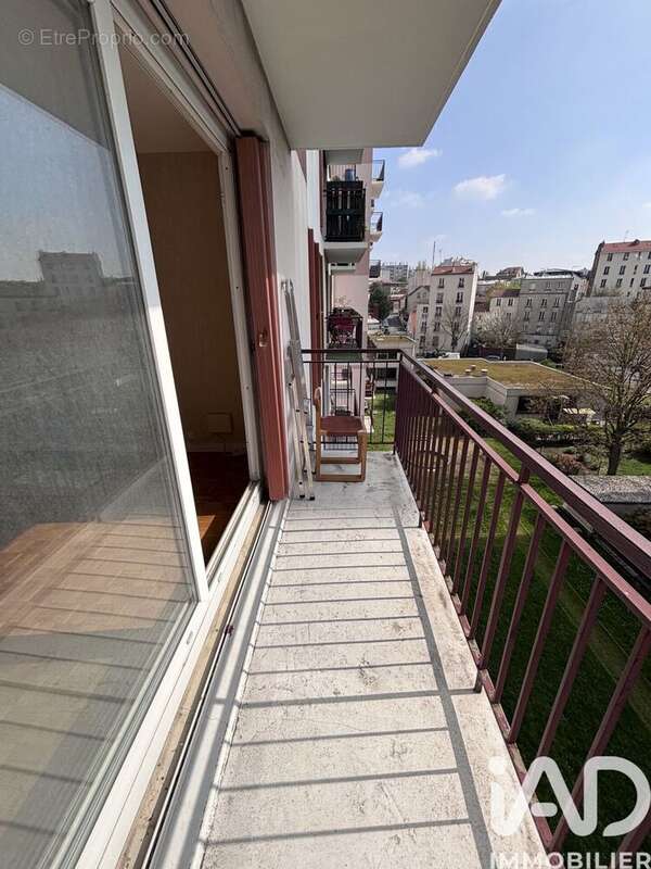 Photo 9 - Appartement à LES LILAS