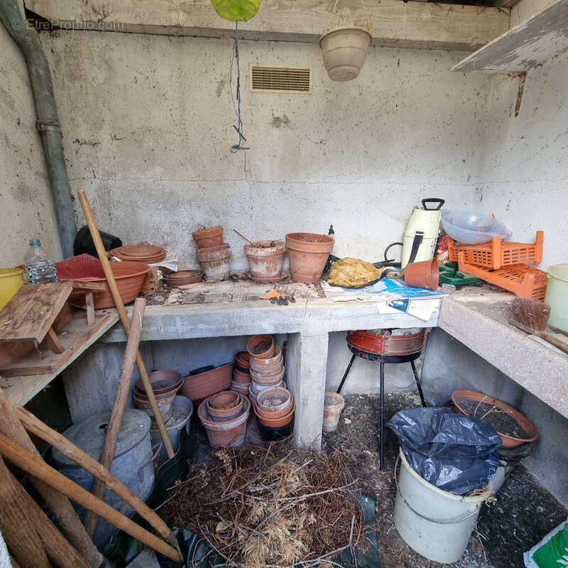 Maison à SAINT-DENIS-DE-JOUHET