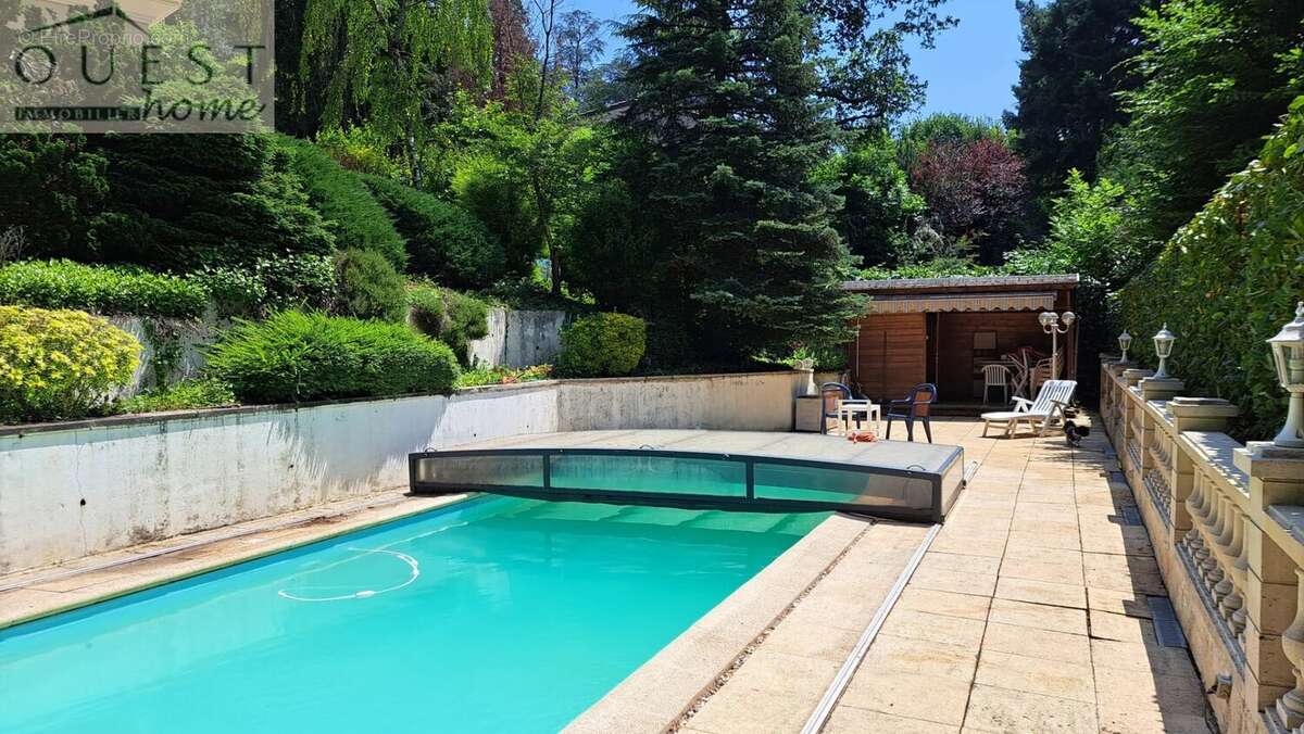 Maison à CHARBONNIERES-LES-BAINS