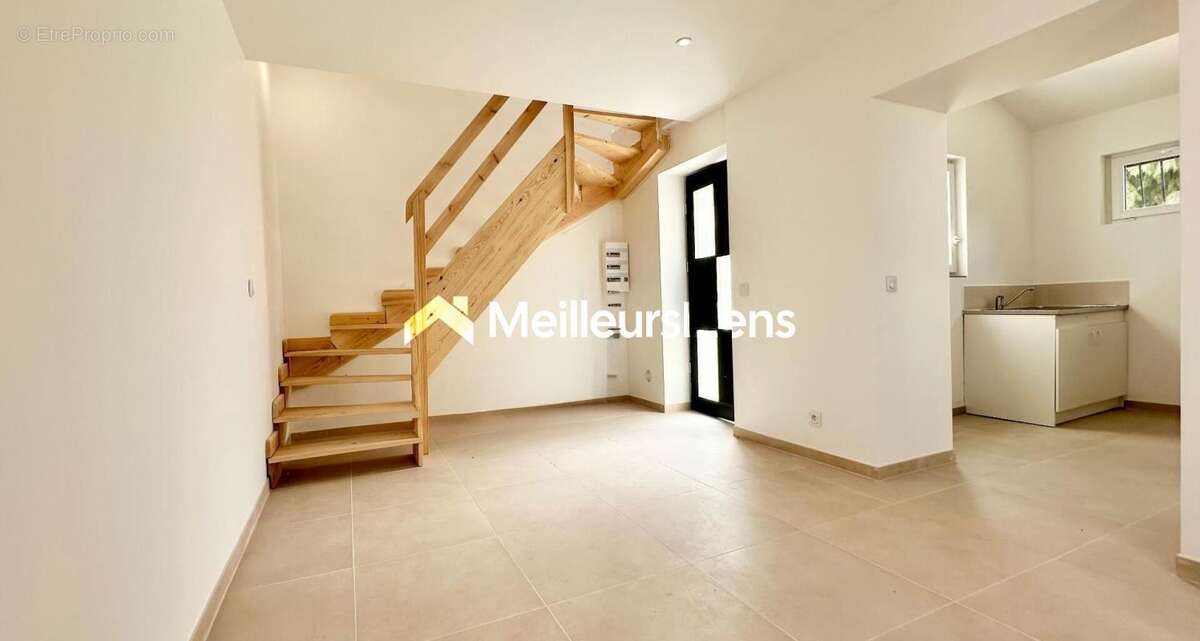 Appartement à LA CHAPELLE-DES-POTS